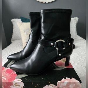 Womens' Ankle Booties